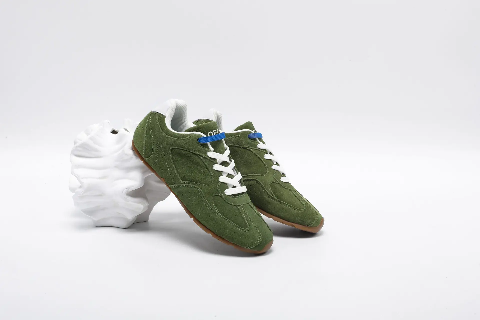 Women's Retro Platform Sneakers Cute Running Shoes Thick Sole Casual Walking Shoes Breathable ClassicTrainers Shoes